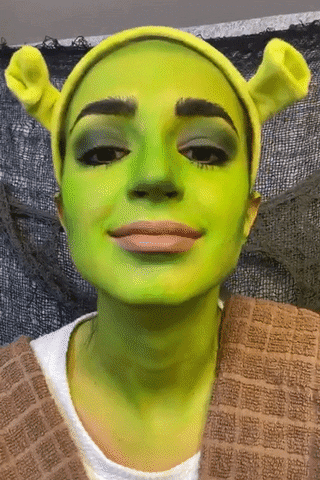 Cosplay Shrek GIF