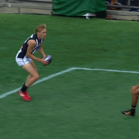 tricks pressure GIF by CollingwoodFC