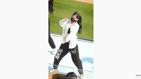 a0562ab096a24a46aad04ced9ce4af05 giphyupload GIF