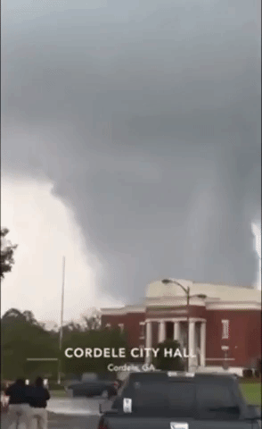 Funnel Cloud Forms Near Courthouse