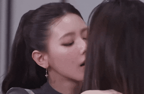 Namu37 giphyupload kiss gidle idle GIF