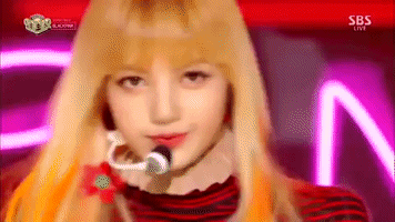 k-pop lisa GIF