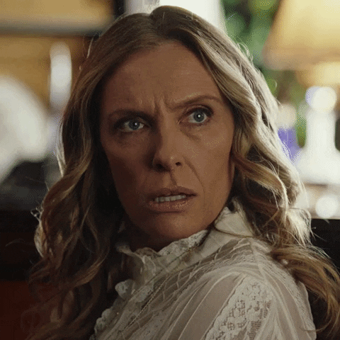 01_Distribution why knives out toni collette perche GIF