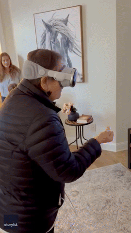 'Oh My Gosh!' Mom Trying VR Headset Has Hilarious Reaction