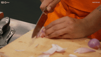 Australia Cutting GIF by MasterChefAU