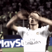 Toni Kroos Modric GIF
