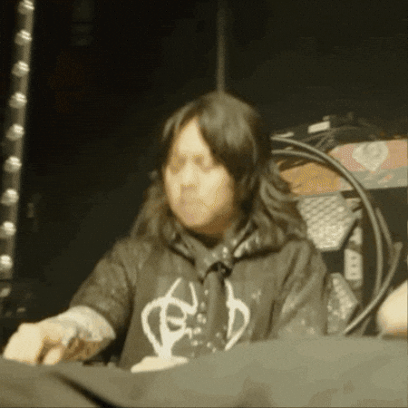 Addison0 giphygifmaker giphycreatortest clapping knock2 GIF