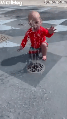 Baby's a Big Fan of Water