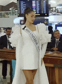 lyonelericastilla raschelpaz GIF