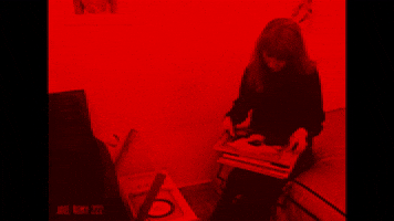 Vinyl craque red.mp4