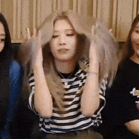 Kimlip GIF