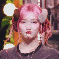 Leeseo GIF