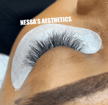 Nessas_aesthetics giphygifmaker giphygifmakermobile eyelashes eyelash extensions GIF