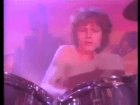def leppard photograph GIF