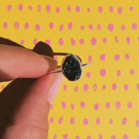 dienorden giphygifmaker crystaljewelry blacktourmaline blackcrystals GIF
