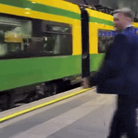 Train Zug GIF by Backhaus Verlag