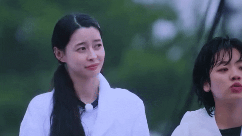 mariabettina01 giphyupload kwon nara youth mt young actors retreat GIF