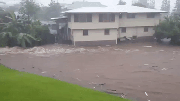 Big Island Resident Tracks Growth of Flooding Amid Heavy Rain Brought by Storm Lane