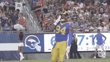 Los Angeles Rams Kiss GIF by NFL