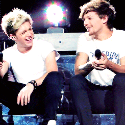 louis tomlinson tmh tour GIF
