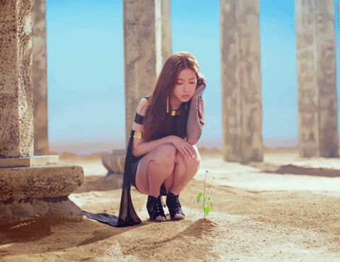 Lonely Miyeon GIF by (G)I-DLE
