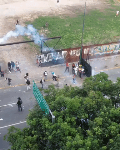 Tear Gas Fills Caracas' Plaza Francia as Protests Continue