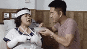 lu min feeding GIF