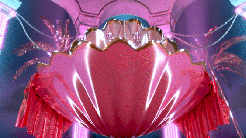 Queen Arrive GIF by L.OL. Surprise!