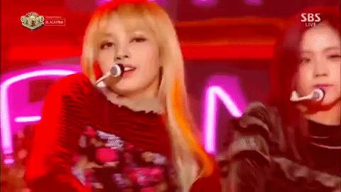 k-pop lisa GIF