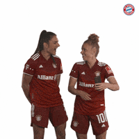 Linda Dallmann Football GIF by FC Bayern Women