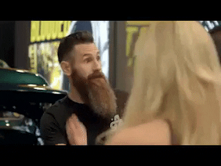 wave hello GIF by Discovery Europe
