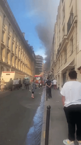 Several Injured in Paris Apartment Building Fire