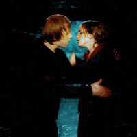 harry potter kiss GIF