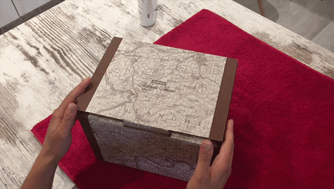 unboxing barolovers GIF by Barò Cosmetics