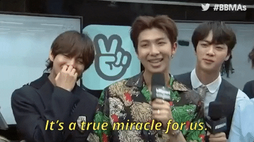 Red Carpet V GIF by Billboard Music Awards