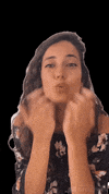 Kiss GIF by violetalujan