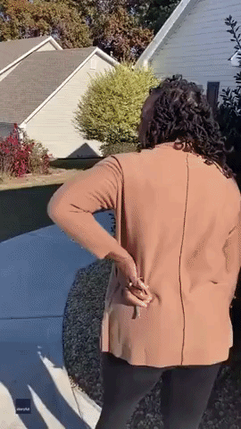 'Surprise': Woman Reunites With Aunt and Grandmother for Thanksgiving After 20 Years
