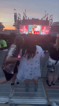 Fan Proposes at Taylor Swift Concert