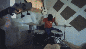 viniloenblanco pichu ixi vinilo en blanco ariel acuna GIF