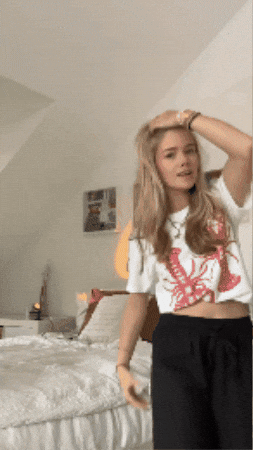 lauthelabel giphygifmaker GIF
