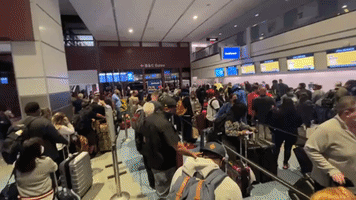 Long Lines Seen at Las Vegas Airport as Southwest Airlines Says 'Normal Operation' Will Resume