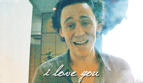 tom hiddleston GIF
