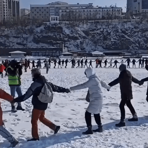 Navalny Supporters Dance in Vladivostok as Protests Take Place Across Russia