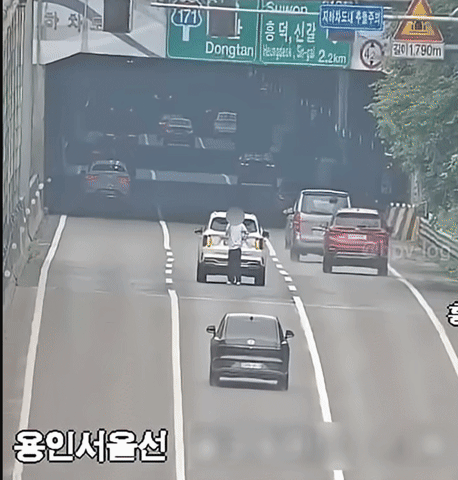 jacksonhwang giphyupload GIF