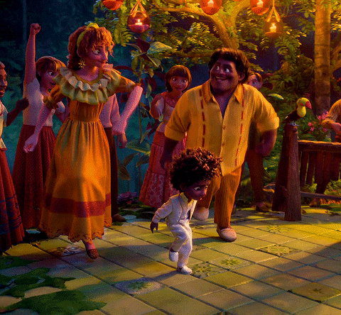 LRNolasco giphyupload disney encanto GIF