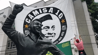 Fans Pay Tribute to Soccer Legend Pele
