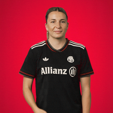 Football Soccer GIF by FC Bayern Women