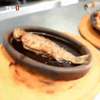 Hungry Dinner GIF by TRT