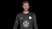 Wo Look Around GIF by VfL Wolfsburg
