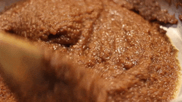 Halva GIF